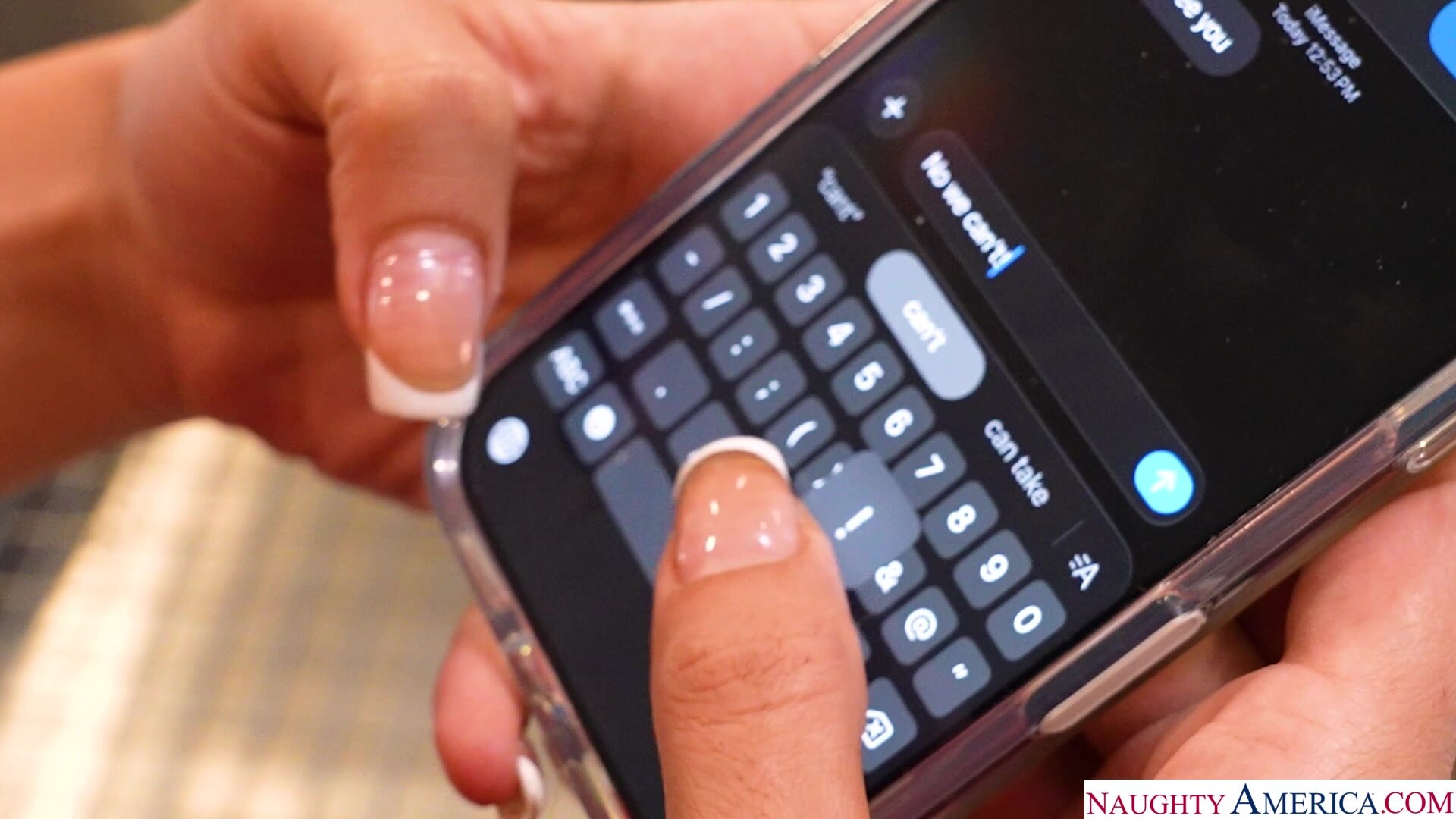 NeighborAffair – Roxie Sinner