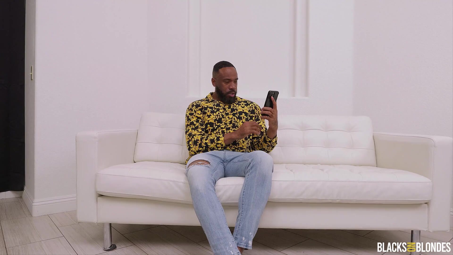 BlacksOnBlondes – Alexa Chains