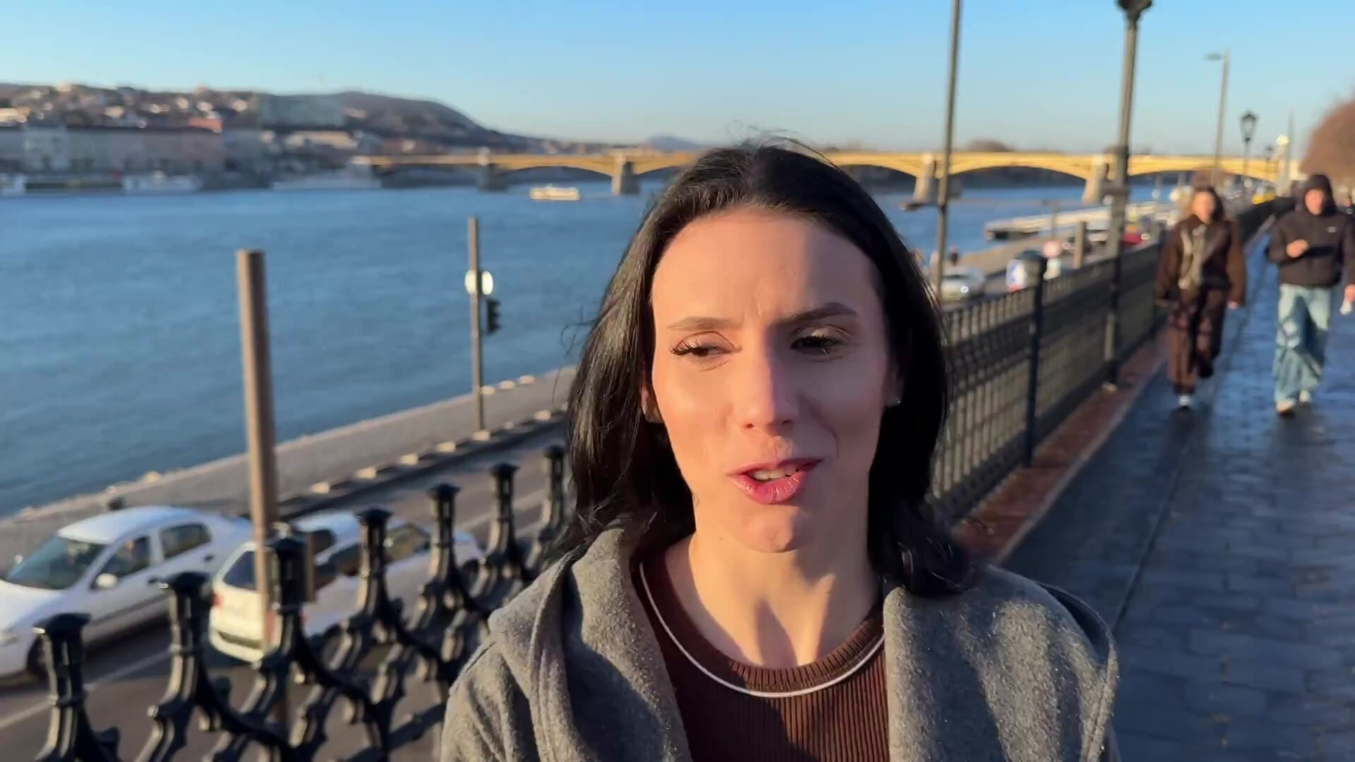 JacquieEtMichelTV – Nelly Kent Has Plurality Syndrome