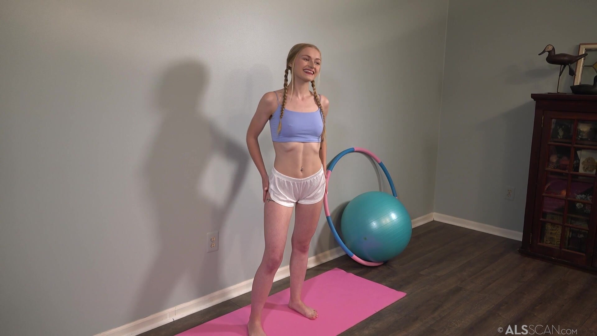 ALSScan – Mckenzie Mae – Boxing Fae BTS
