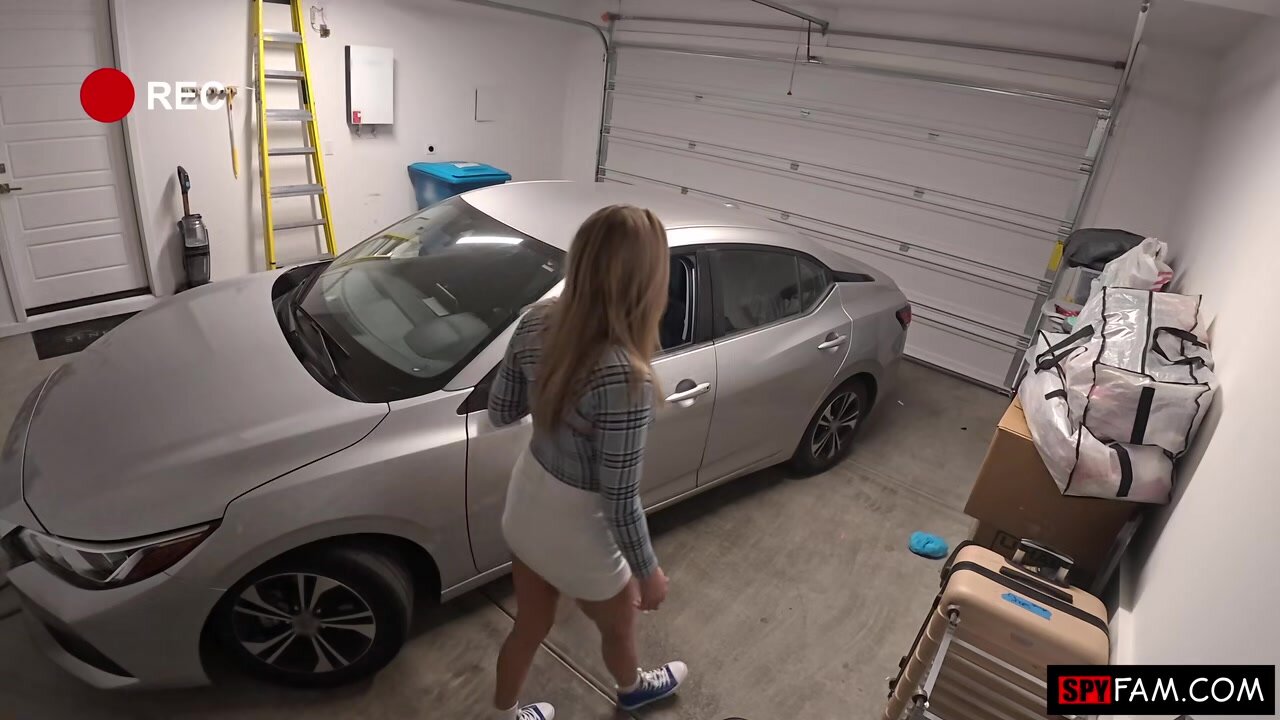 SpyFam.26.02.28.Chloe.Rose.Caught