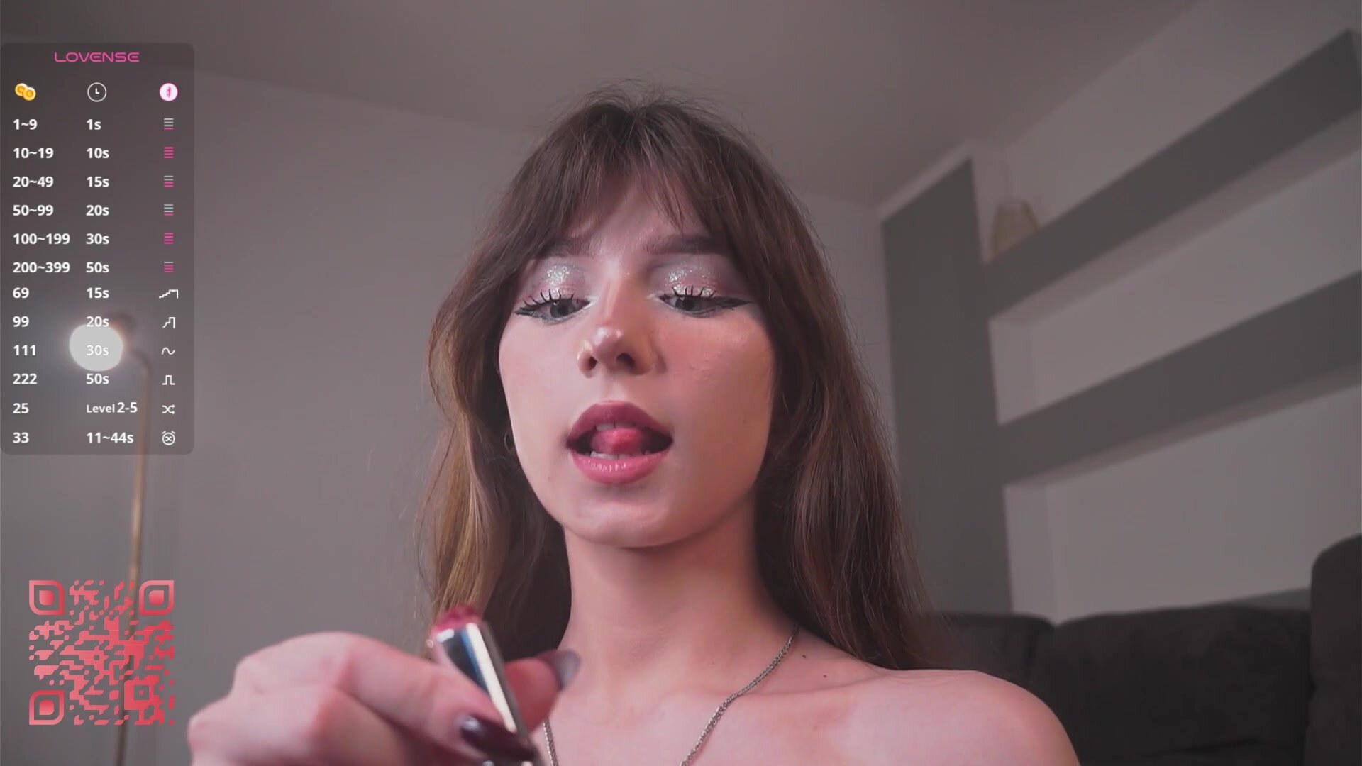 Enjoy cam model Truegrace’s 11/05 show