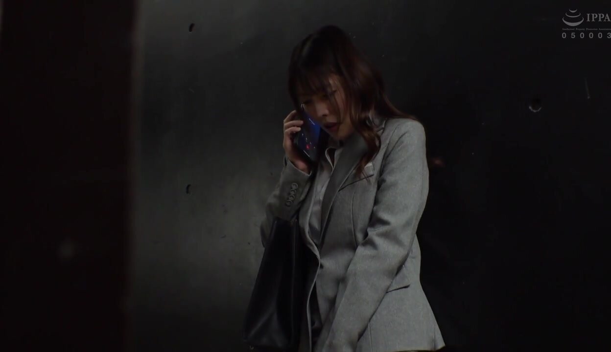 SCOP-900 A saleswoman has a remote vibrator fitted into her by her boss! She tries to act calm as she gives a presentation, but her obscene movements and flowers moans give her away… After being toyed with, she ends up getting creampied in her soaking w