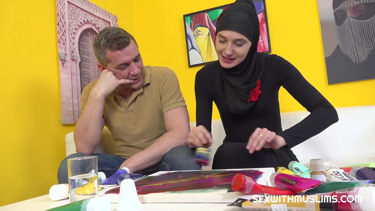 Sexy babe in hijab swapped a brush for a dick