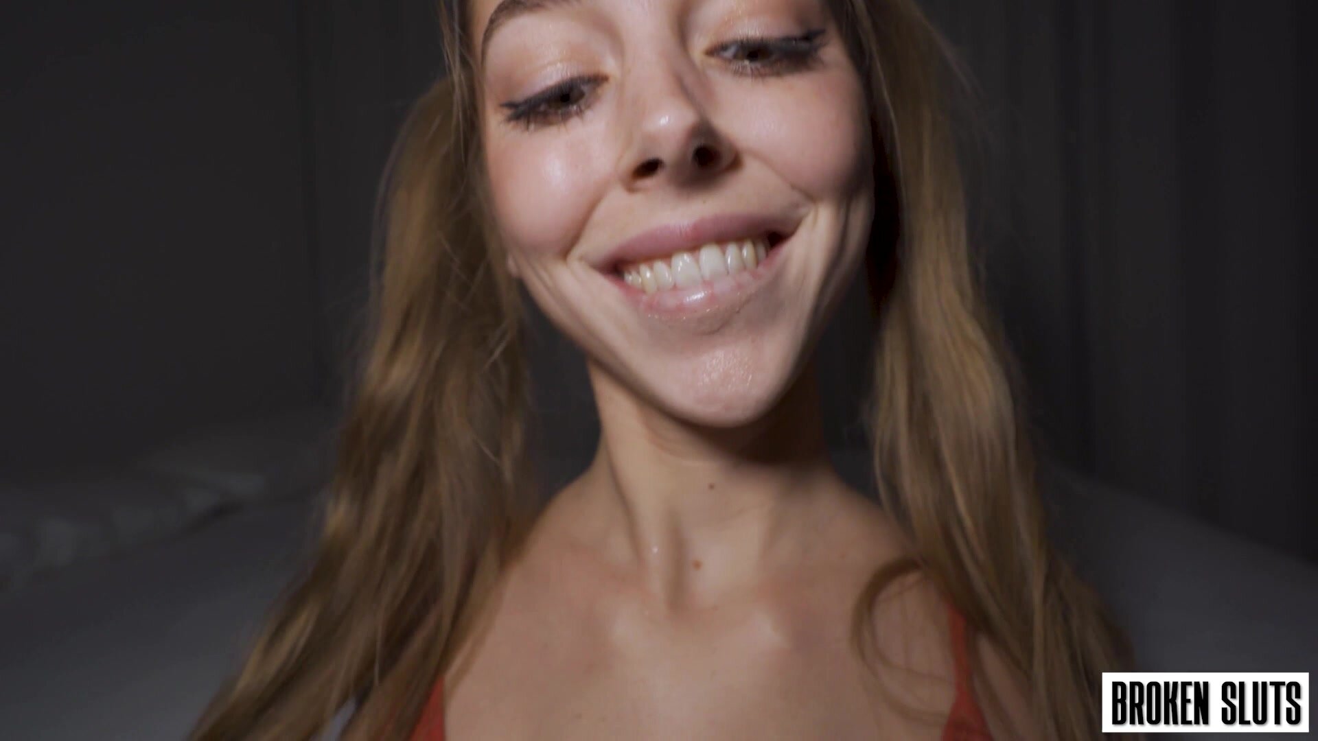 BrokenSluts – Mary Popiense