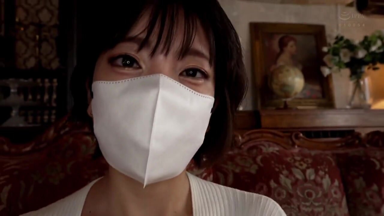 ACHJ-079 I want to be crushed by the huge I-cup breasts of a former celebrity.