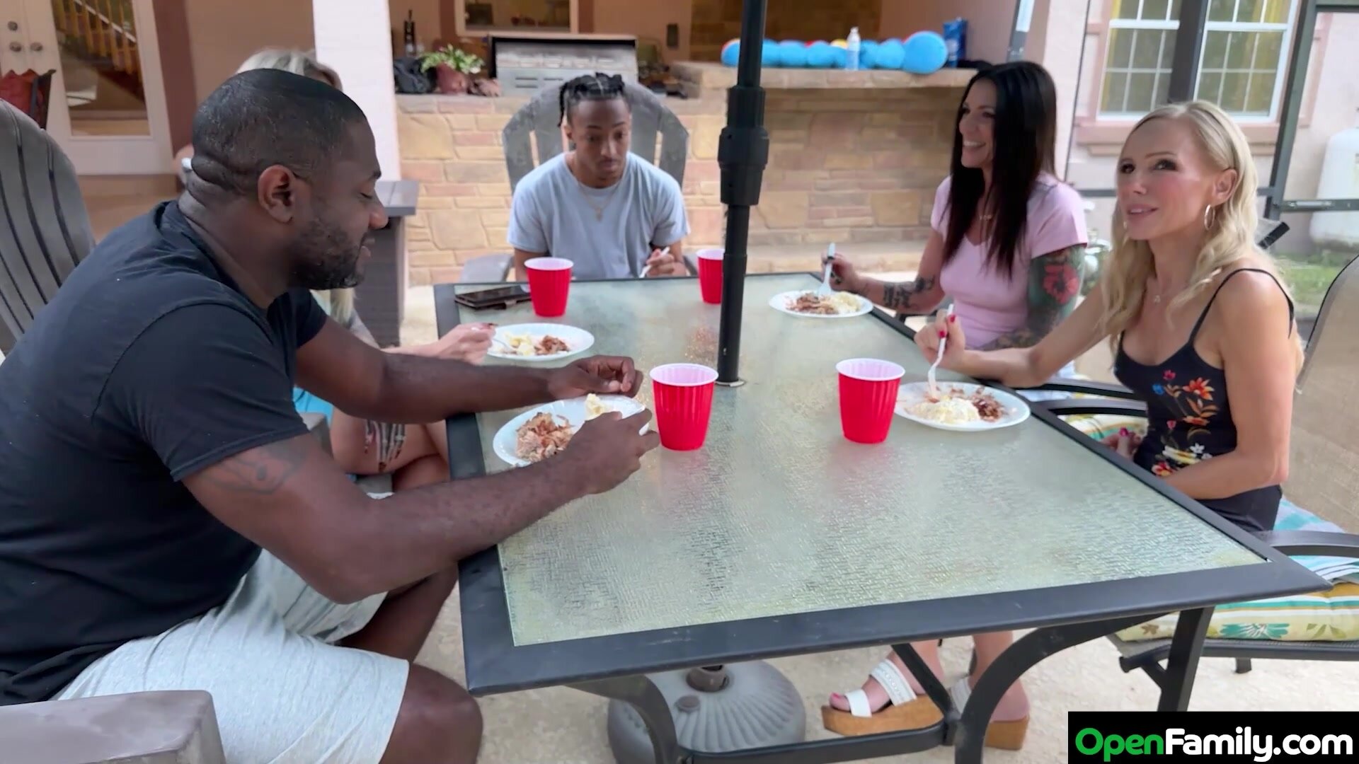 OpenFamily – Bella Bare