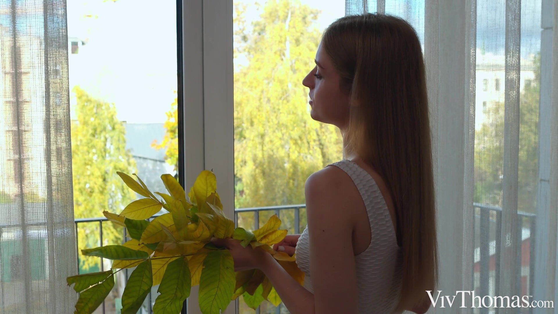 VivThomas – Cherry Blossom And Eve Lunny Two Flames In Gold