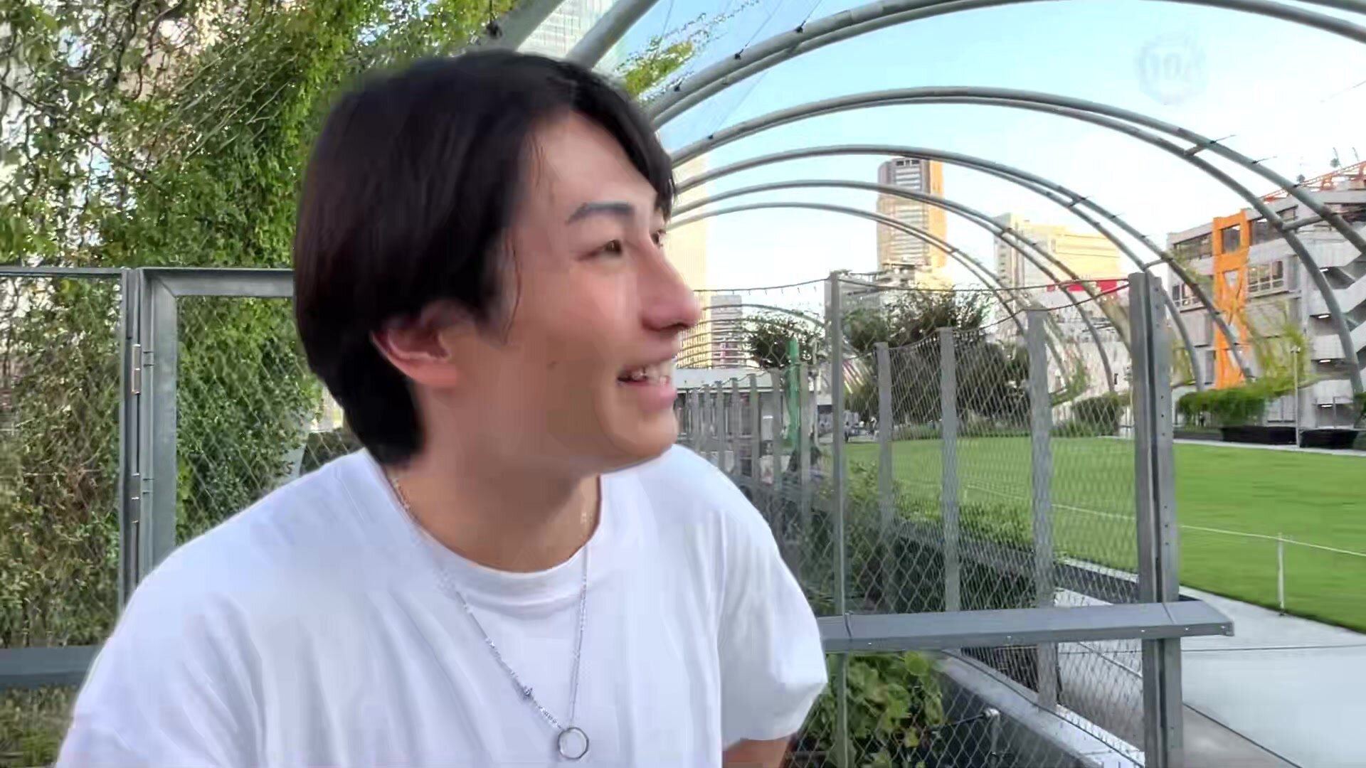 [MAAN-1055] 【Extreme Tongue Blowjob Challenge】 A Naughty TikTok Streamer Handing Out Condoms on the Street Challenges Guys! Survive a 5-Minute Blowjob and Get Permission for a Raw Creampie!