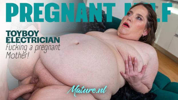 MatureNL – Mellisa – Pregnant MILF gets fucked by a young Electrician!
