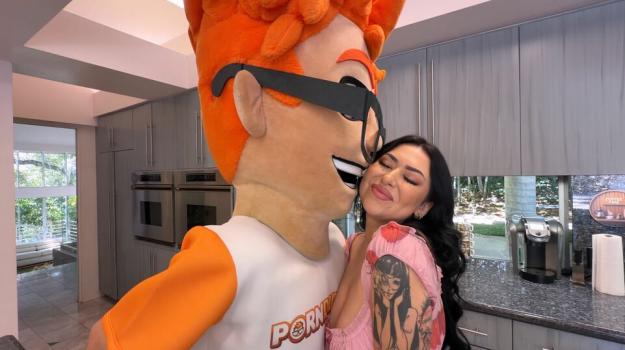 PornDudeCasting – Melissa Moore Fills Up on Porn Dude Sausage