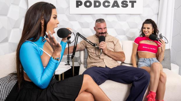 BzzsExxtra – Luna Star & Kylie Rocket – The Bzzs Podcast: Episode 19
